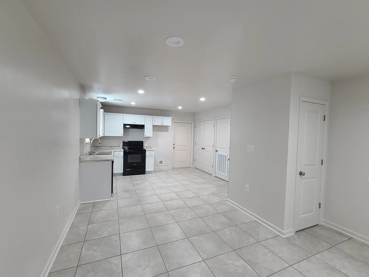 3 bed, 1304 sqft, $1,525 — Photo 2