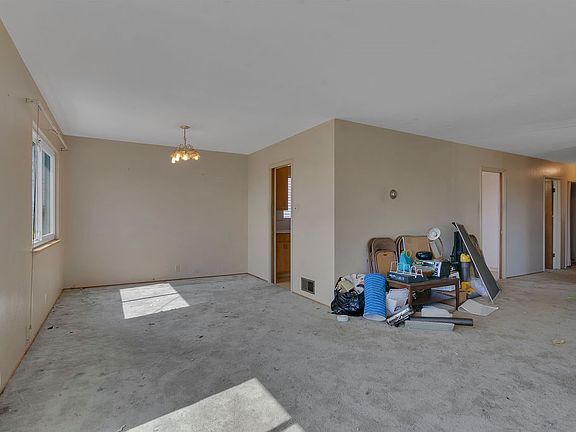 5th image of 6251 Arlington Blvd
