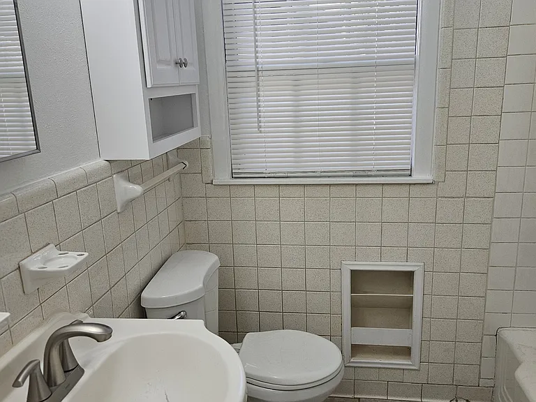 3931 Dexter Ave — Photo 20