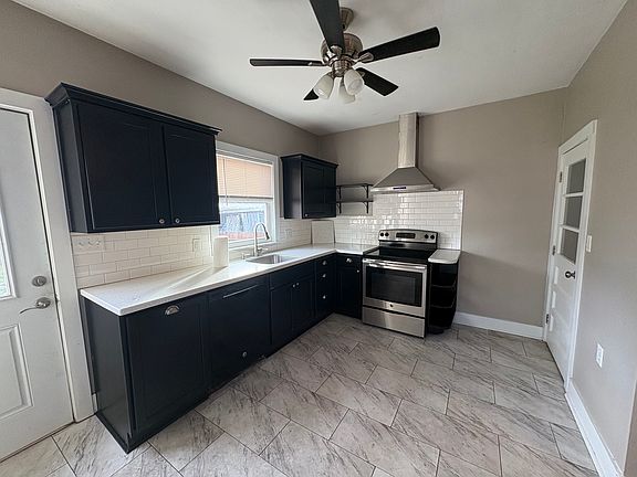 2nd image of 60 Park Dr