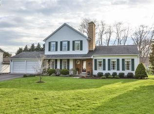 27 York St, Honeoye Falls, NY 14472