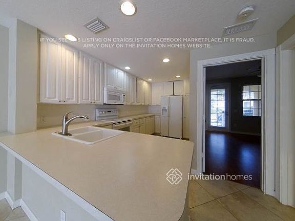 4th image of 144 Soriano Dr