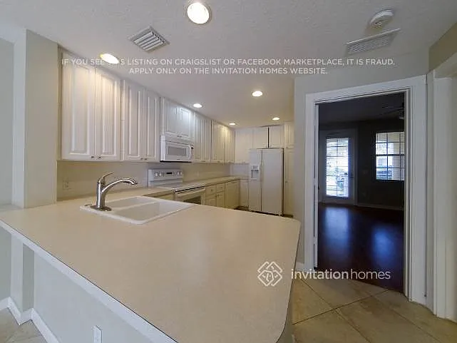 144 Soriano Dr — Photo 4