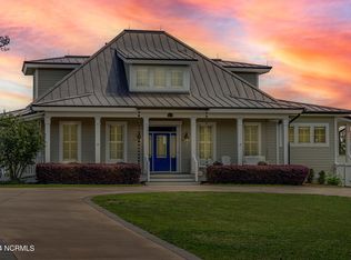 127 Hawkins Creek Ln, Swansboro, NC 28584