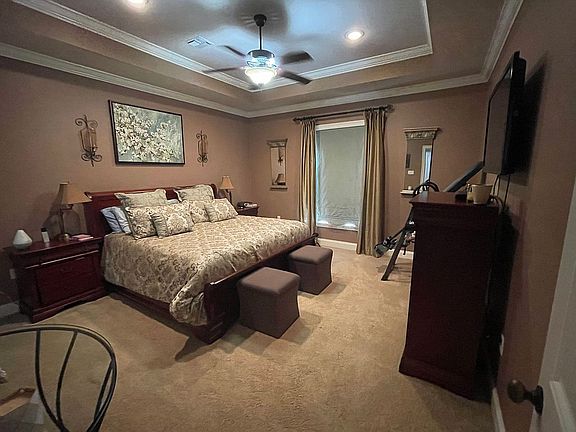 4th image of 314 Southlake Cir