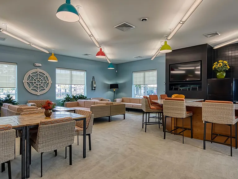 Valor Apartment Homes — Photo 26
