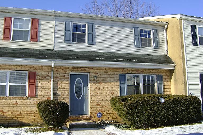 1st image of 132 E Plover Dr