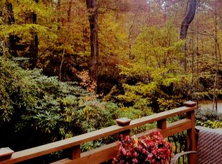 203 Thistledown Ct, Hendersonville, NC 28739