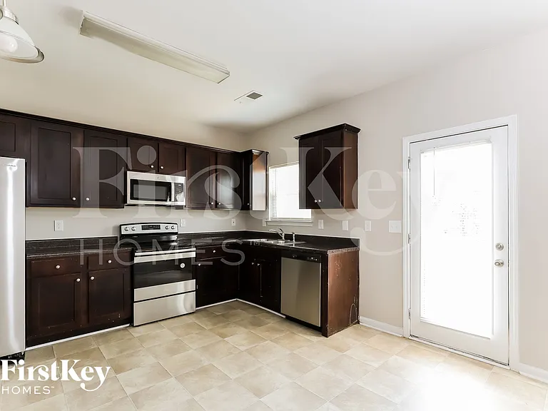 777 Grenier Ter — Photo 6