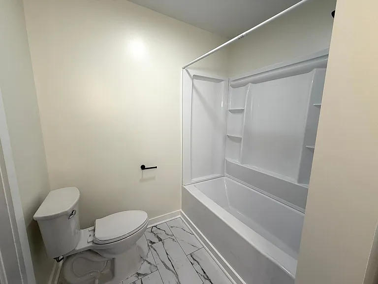 211 Dennis St — Photo 16