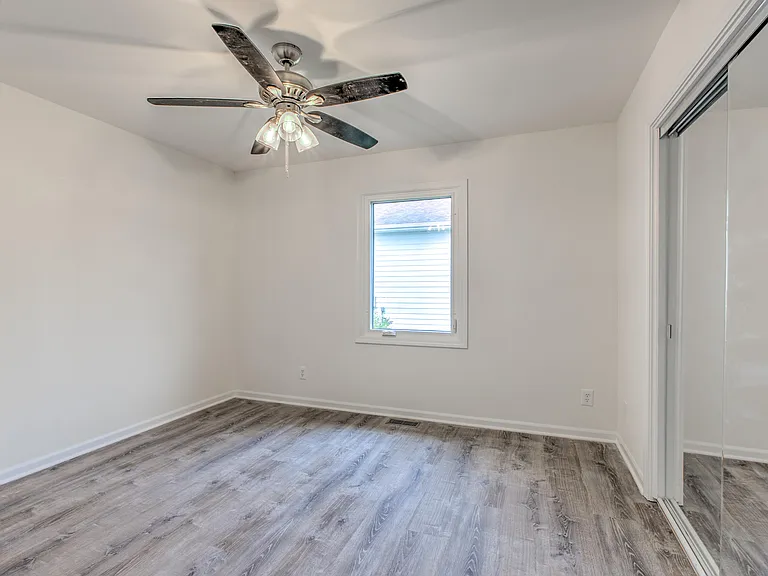 1909 Clear Ct — Photo 16
