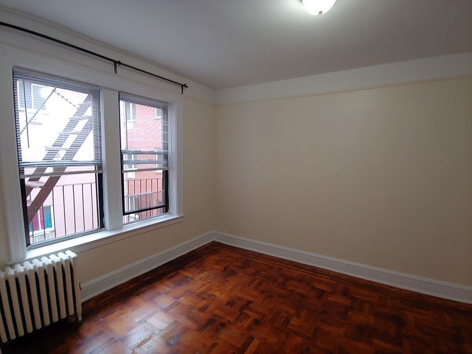 1st image of 30-14 29th St #22