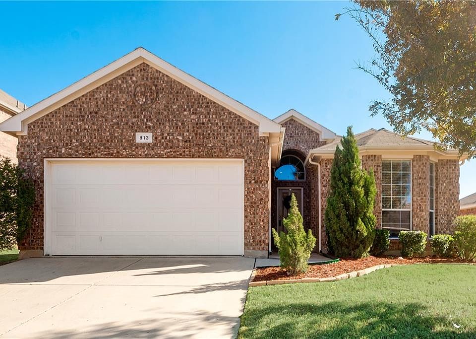 1st image of 813 Pebblecreek Dr