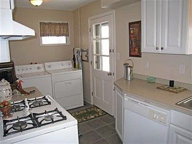 1st image of 3411 Center Dr