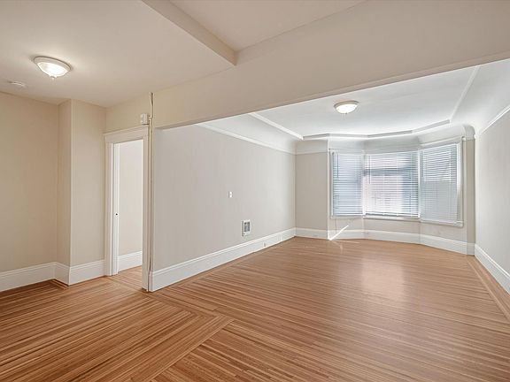5th image of 1304 Lombard St APT 8