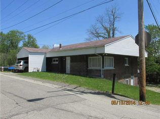 574 7th Street Ext, New Kensington, PA 15068