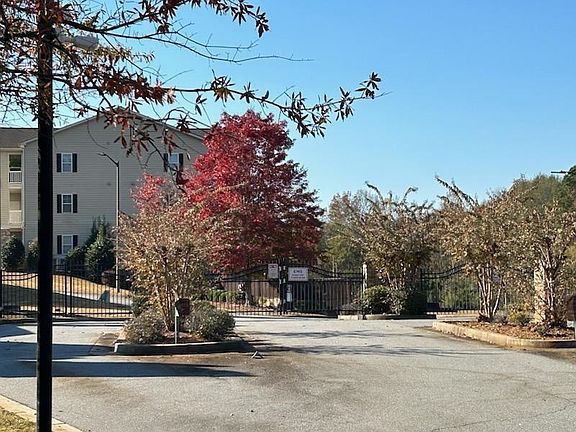 2nd image of 1310 Town Creek Cir