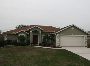 573 SW Lacroix Ave, Port Saint Lucie, FL 34953