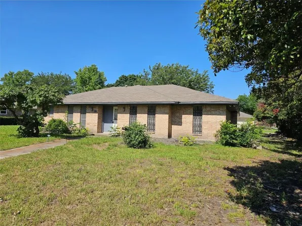 2513 N Glenbrook Dr, Garland, TX 75040