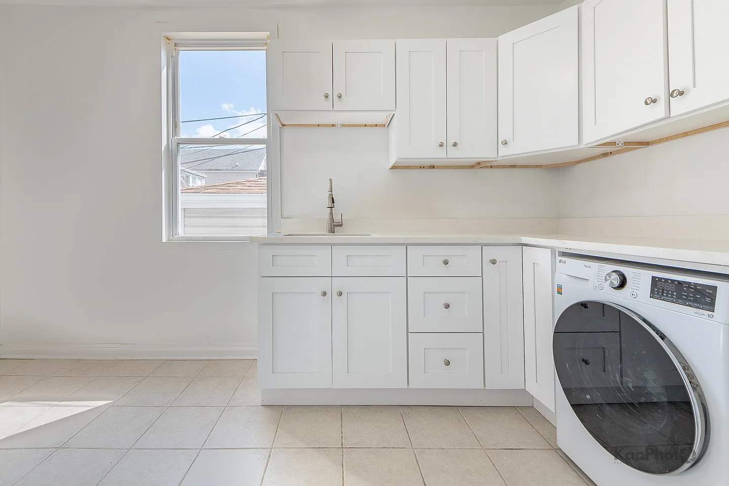 2 bed, 650 sqft, $1,600 — Photo 4