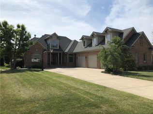 280 Southwind Ln, Greenwood, IN 46142