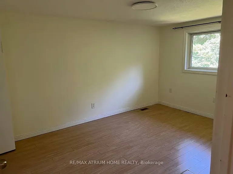 181 B Cedarvale Cres — Photo 7