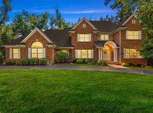 4899 Oak Grove Ct NE, Cedar Rapids, IA 52411
