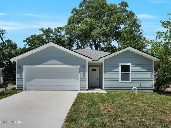 1045 LAKE FOREST Boulevard, Jacksonville, FL 32208