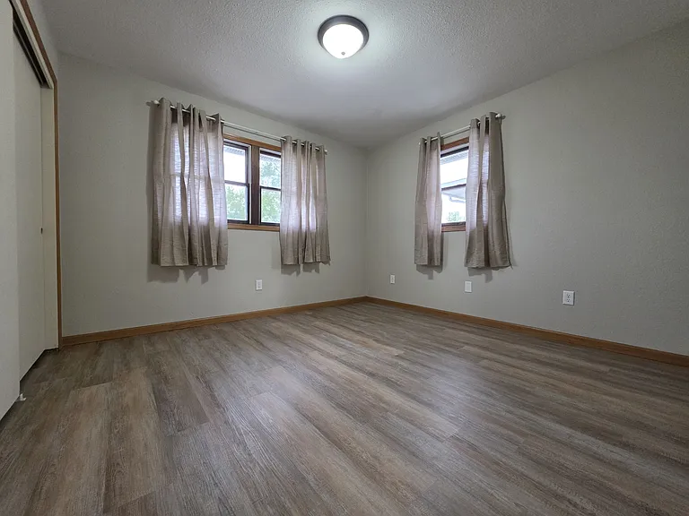 405 3rd Ave SW #4 — Photo 10