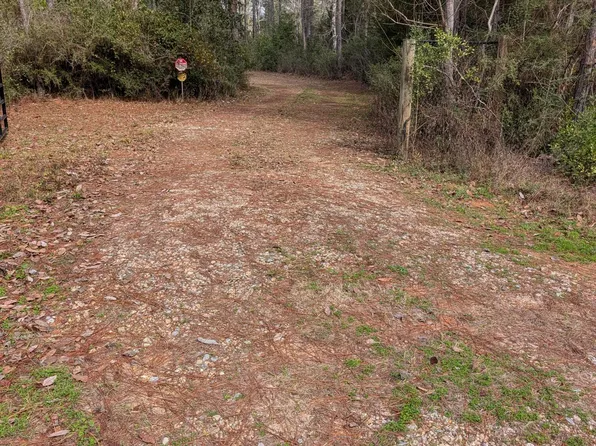6618 Blackwater St, Milton, FL 32583