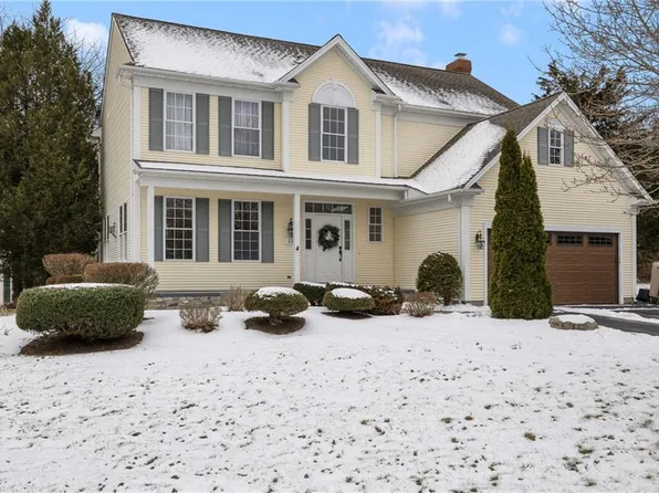 43 Wild Rose Ct, South Kingstown, RI 02879