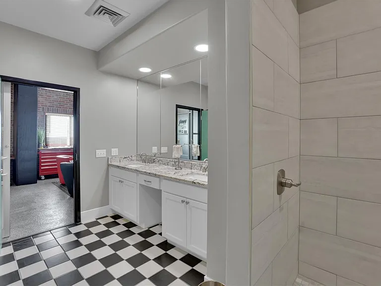 3575 Lone Star Cir #1004 — Photo 4