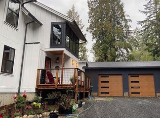 50 E Glenwood Dr, Union, WA 98592