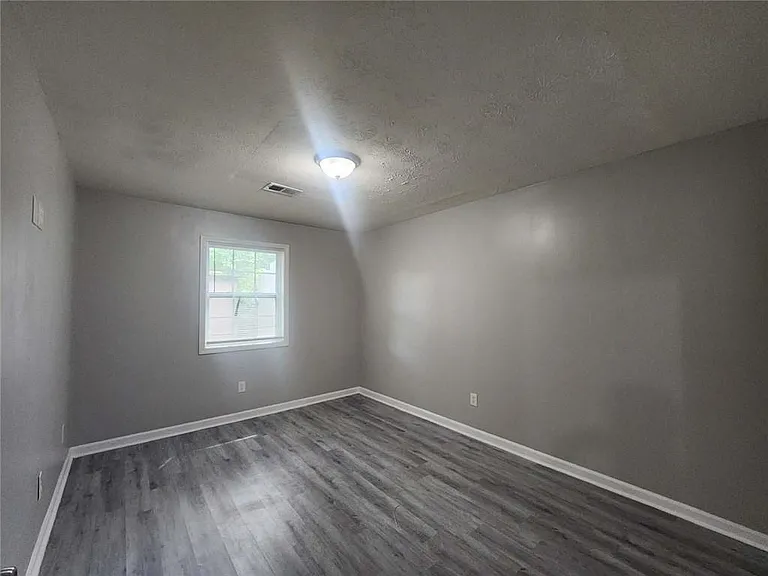 1168 Pinedale Cir NW — Photo 9