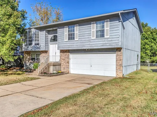 2547 Lombard Ln, Imperial, MO 63052