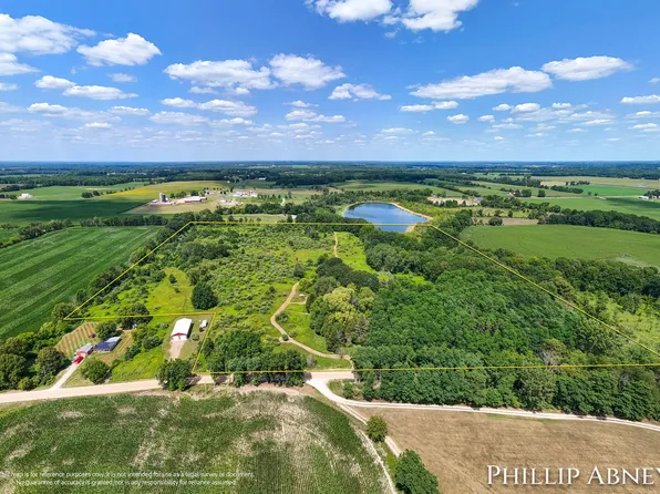 12842 W Hillis Rd, Trufant, MI 49347