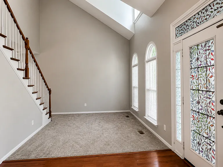 17239 Knoxwood Dr — Photo 4