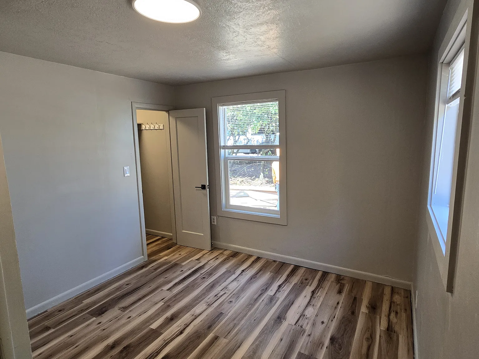 3 bed, $2,399 — Photo 3