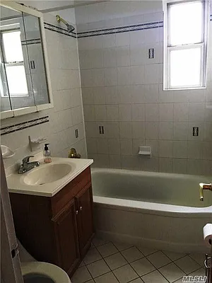 Sold by Laffey Real Estate | media 17