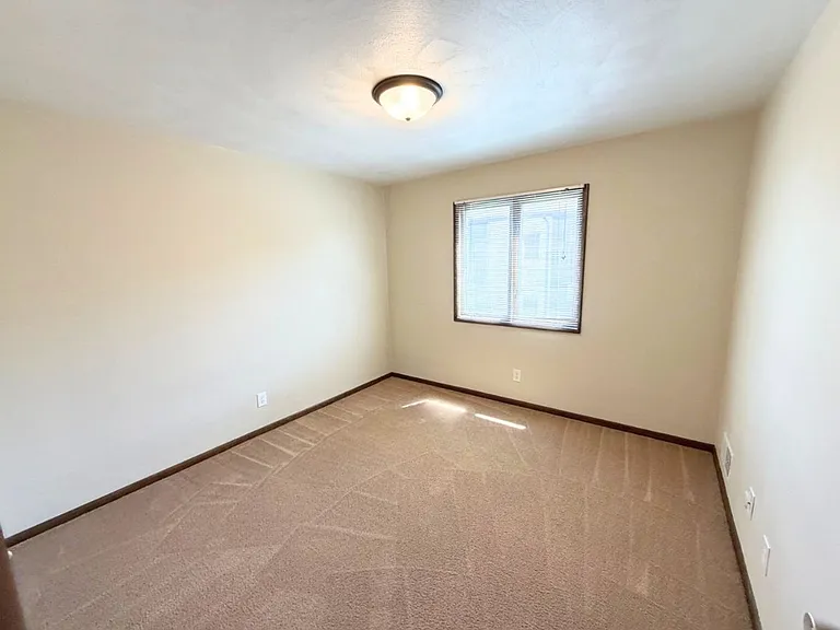 483-491 Lovers Lane; Country Clb #4401-4409-4516 — Photo 9