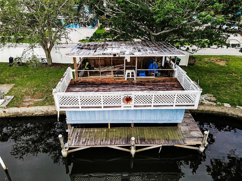 394 Georgia Ave Crystal Beach FL - 8ec4390fcfed56e1aad995e9a0ff48dd Cc Ft 960 