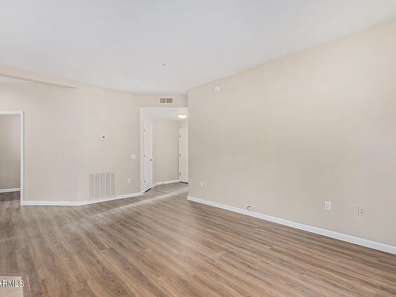 4th image of 600 W GROVE Parkway #1093