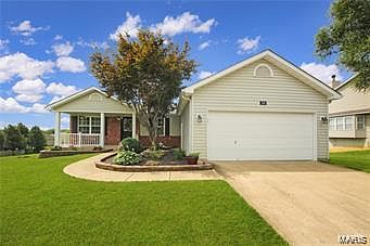 1st image of 44 Glen Meadows Dr