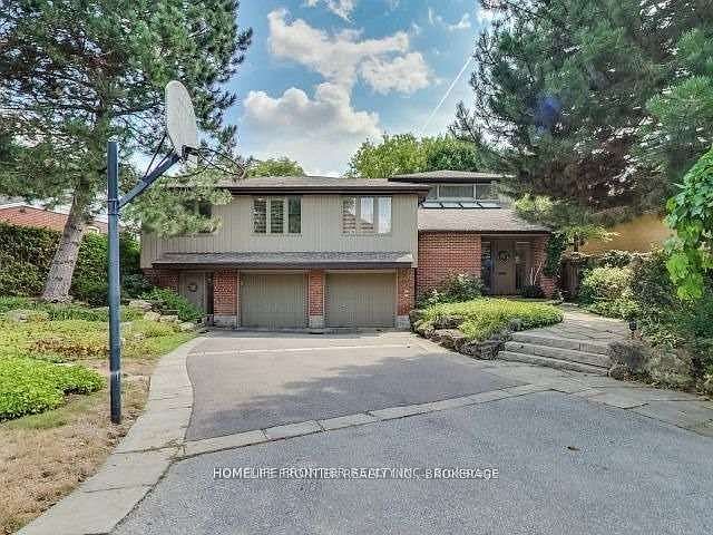 1st image of 201 Lord Seaton Rd
