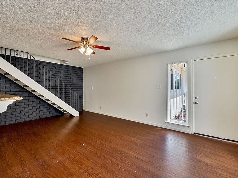 7424 Franklin Blvd #3 — Photo 3