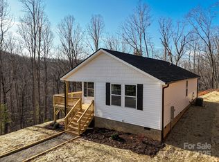 5227 Howard Gap Rd, Saluda, NC 28773