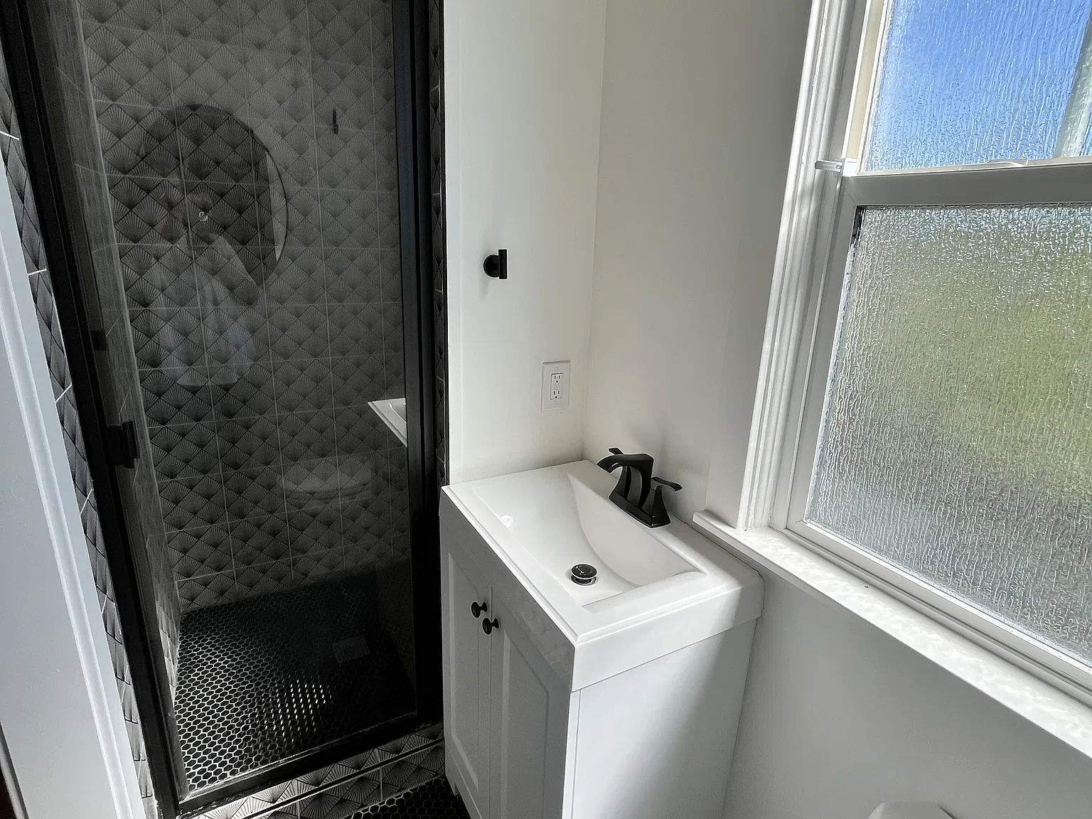 151 West Taylor Street - 6 — Photo 3