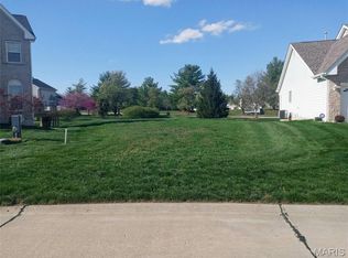 1056 Saratoga Springs Ct, Florissant, MO 63034