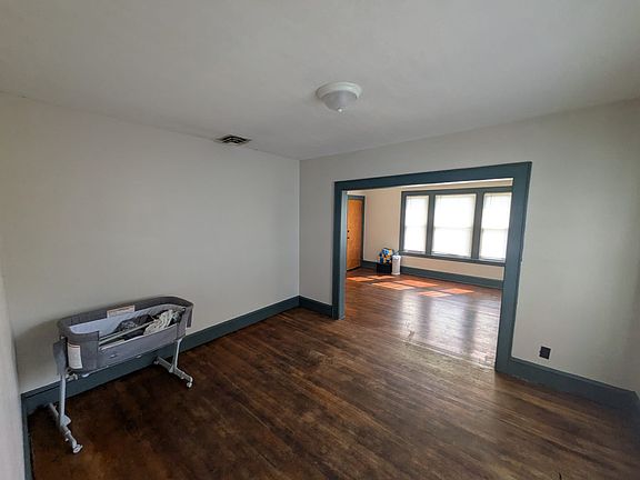 3rd image of 1476 Corbin Ave #2