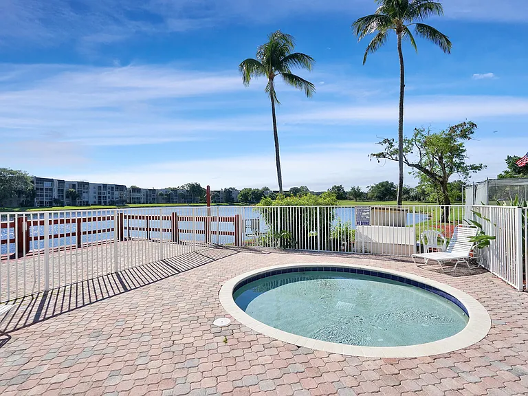 9460 Poinciana Pl #101 — Photo 31